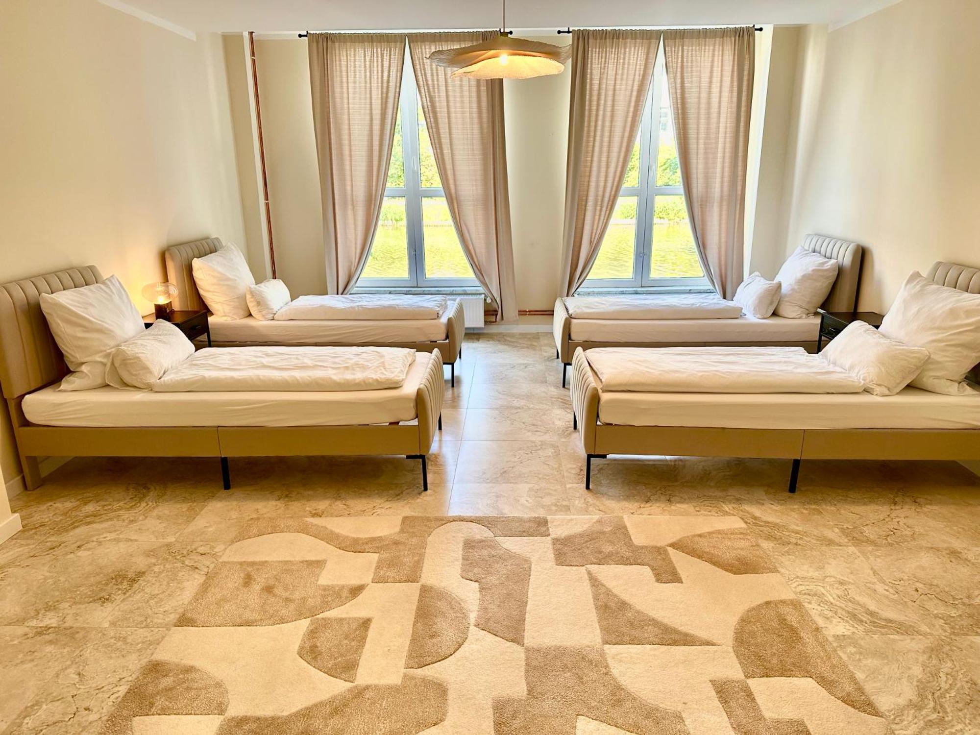 Sanierte 5 Zimmer Luxus Standard Apartment Auf 350Qm Hamburg Exterior photo