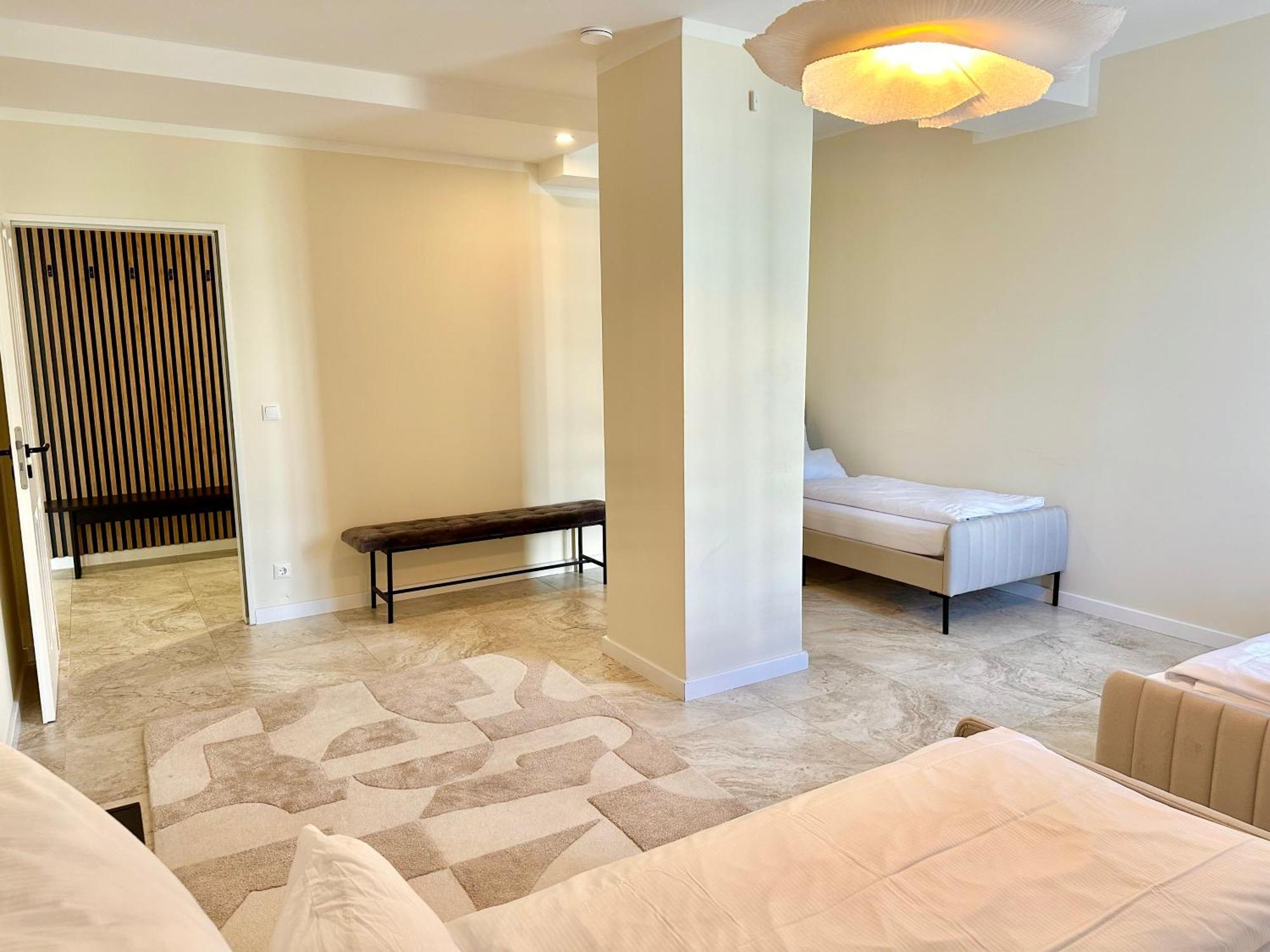 Sanierte 5 Zimmer Luxus Standard Apartment Auf 350Qm Hamburg Exterior photo